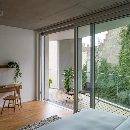 Carlotta Apartment