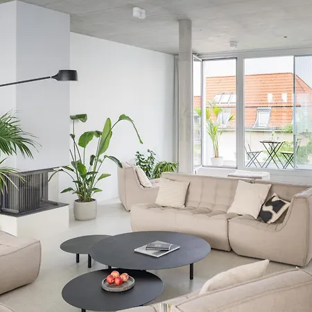 Carlotta Apartment