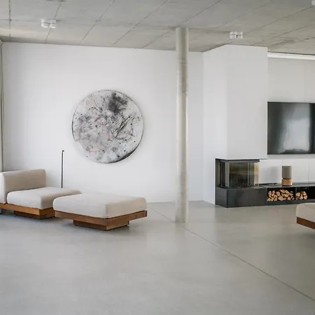 Carlotta Apartment